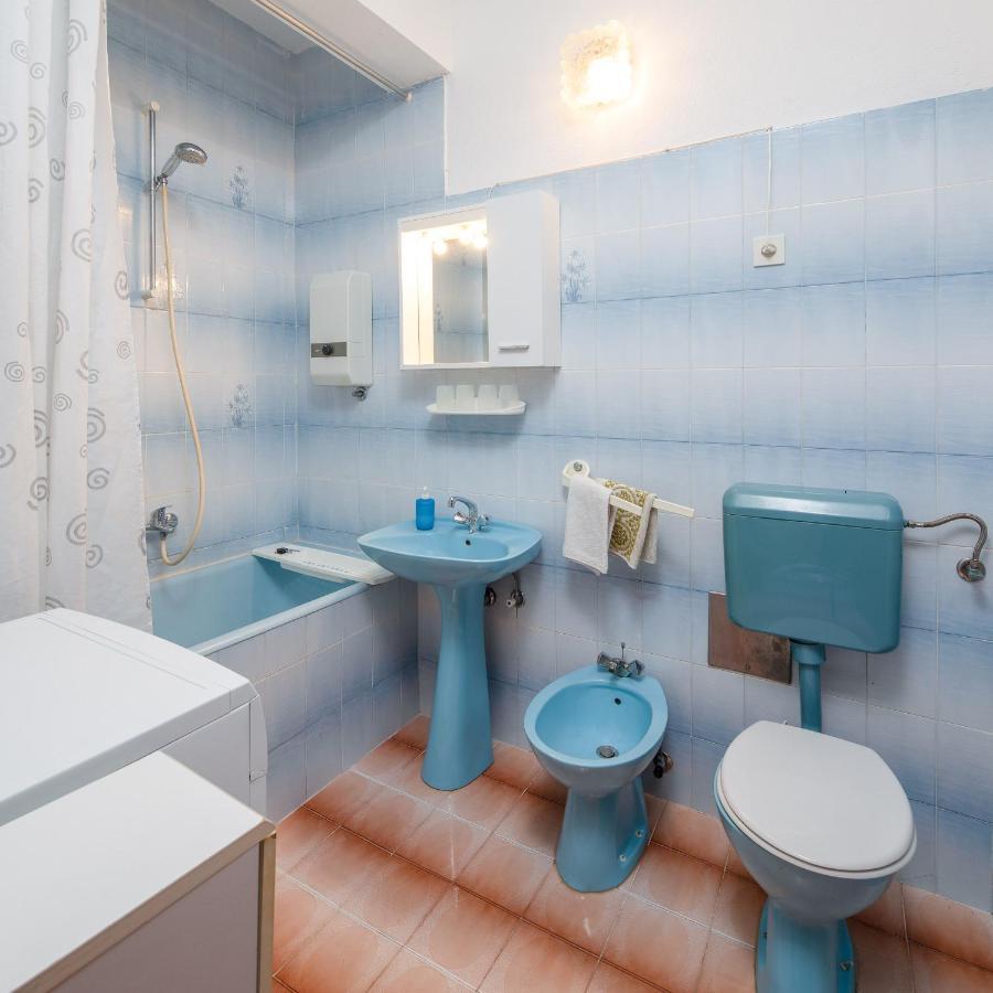 Apartments Near Beach Babic Split Exterior foto